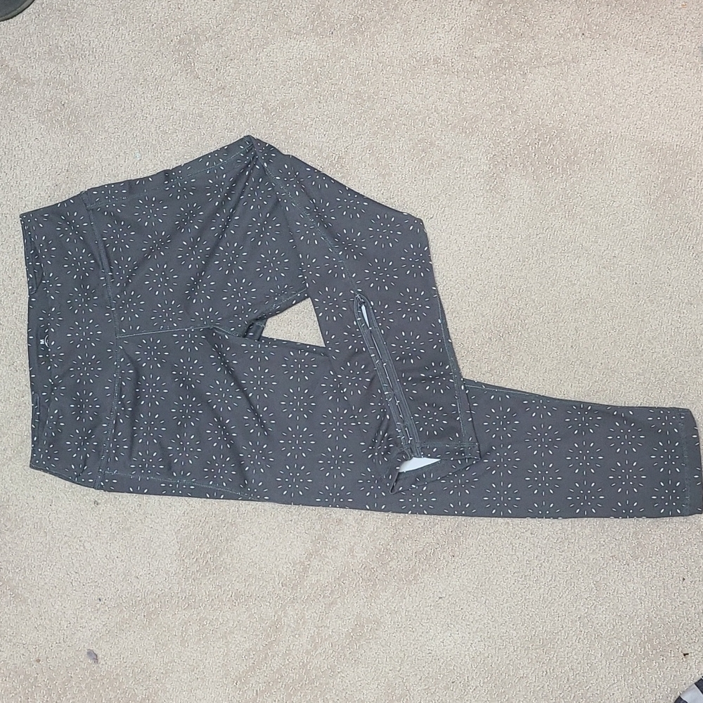 EUC Senita forget me not leggings size M
